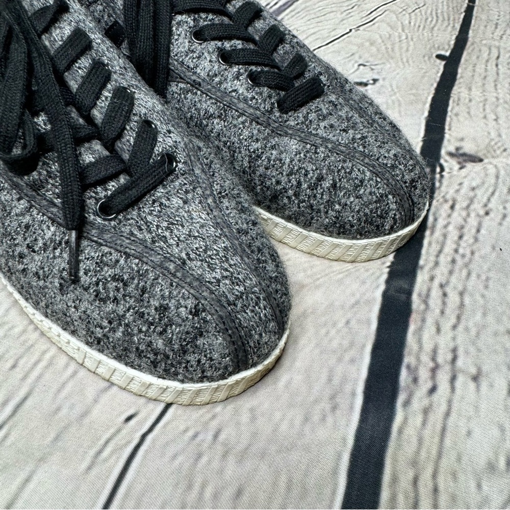 Tretorn Gray and Black Sneakers - Picture 8 of 11